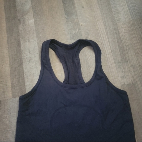 LULULEMON Swiftly Tank size 6 - Picture 3 of 5